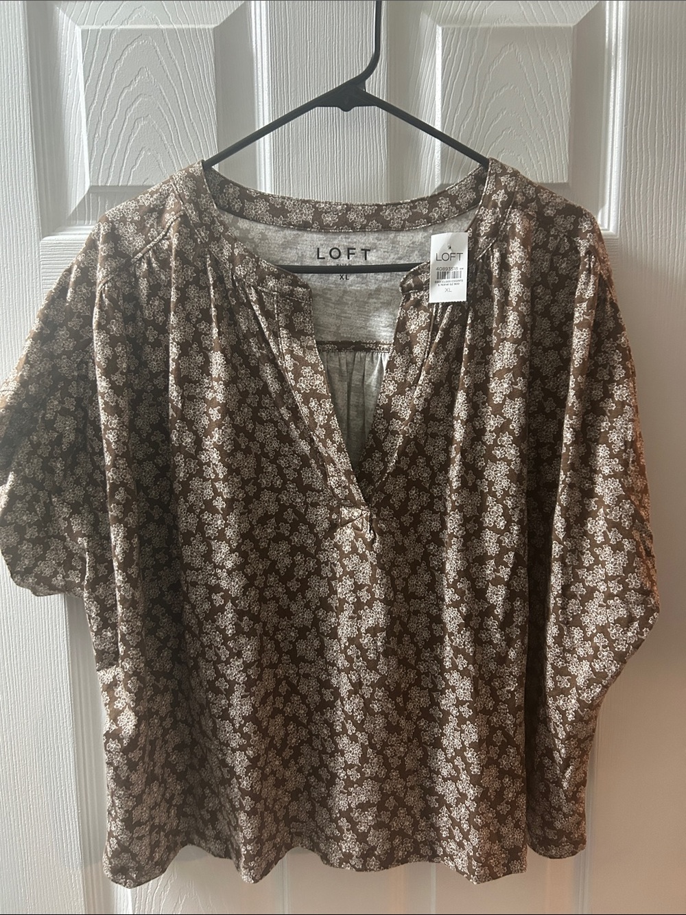 LOFT Brown Floral Split V-Neck Blouse, XL, new